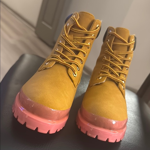 CAPE ROBBIN ❣️ Gretna Color-Block Lace-up Boots - Pink ❣️BRAND NEW❣️ - Picture 11 of 16